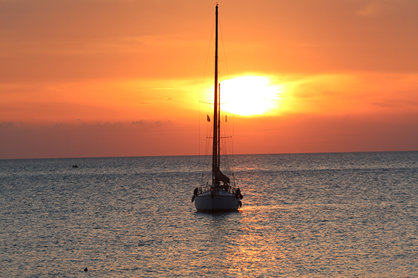 Paseo En Velero Al Atardecer Ruta En Barco Almeria